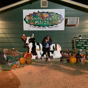 Meet your Posher, Alexandra